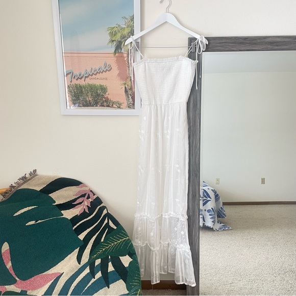 Vici Ceremony Smocked Maxi Dress / Vici Dress - Picture 3 of 4